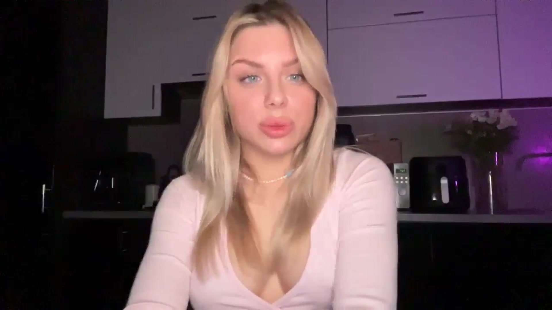Gallery image thumbnail from TorySins's myfreecams stream on, 03/28/2026, 19:55 image 18 of 20