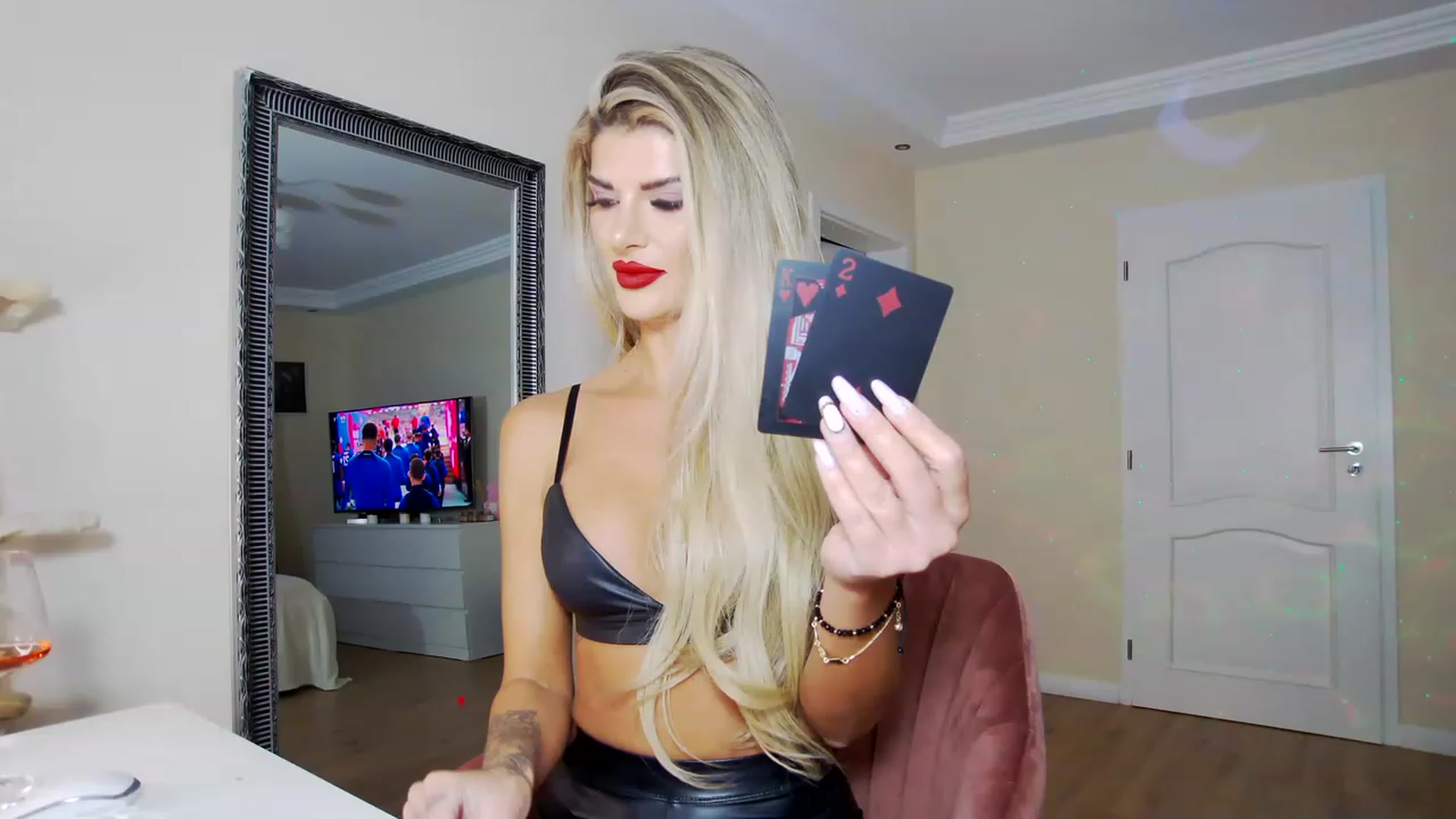 Gallery image thumbnail from TotalBella's myfreecams stream on, 11/25/2022, 22:06 image 4 of 20