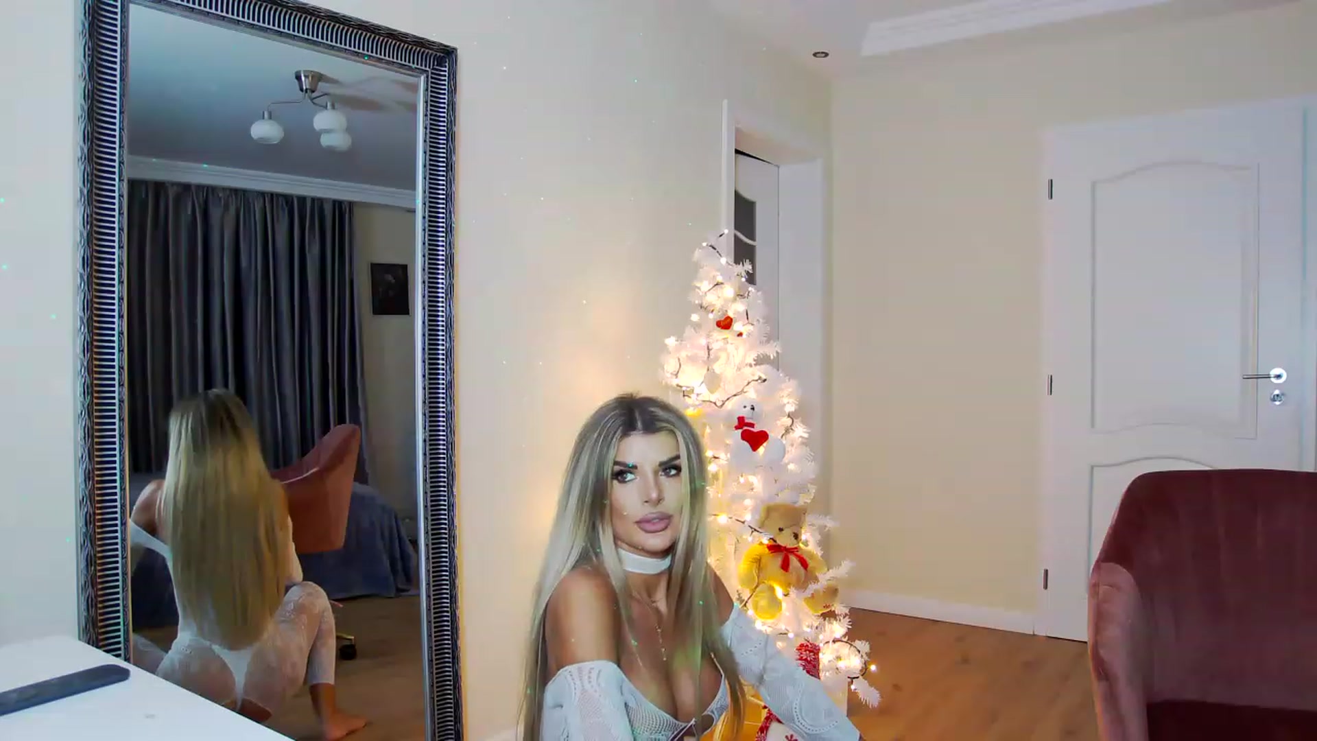 Gallery image thumbnail from TotalBella's myfreecams stream on, 12/03/2022, 21:23 image 11 of 20