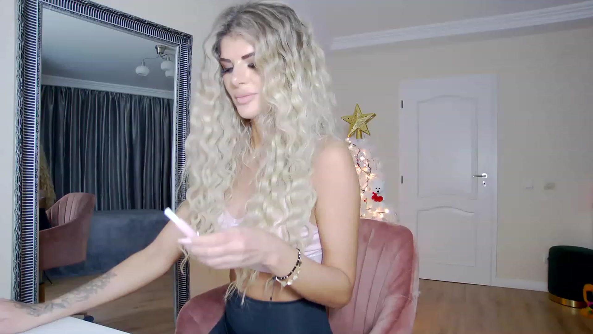 Gallery image thumbnail from TotalBella's myfreecams stream on, 12/17/2022, 02:21 image 14 of 20