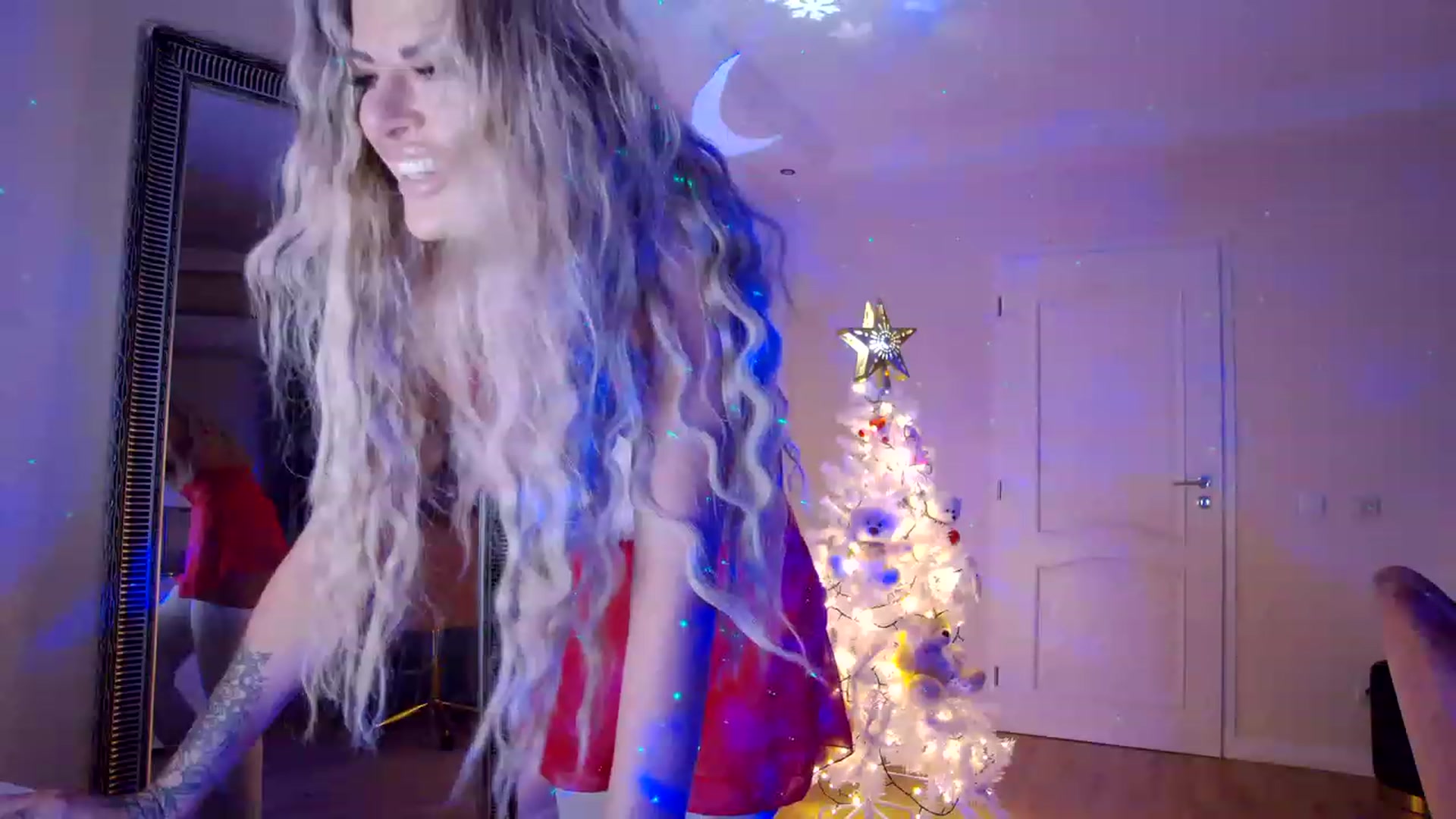 Gallery image thumbnail from TotalBella's myfreecams stream on, 12/20/2022, 24:05 image 3 of 20