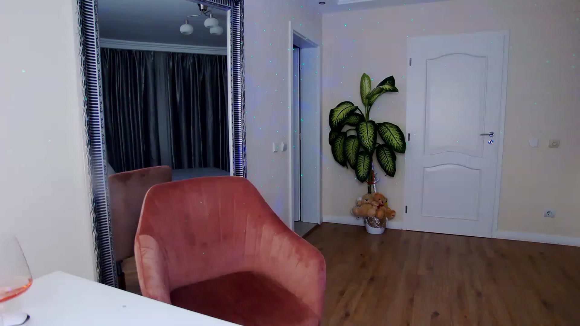 Gallery image thumbnail from TotalBella's myfreecams stream on, 01/28/2023, 24:06 image 18 of 20