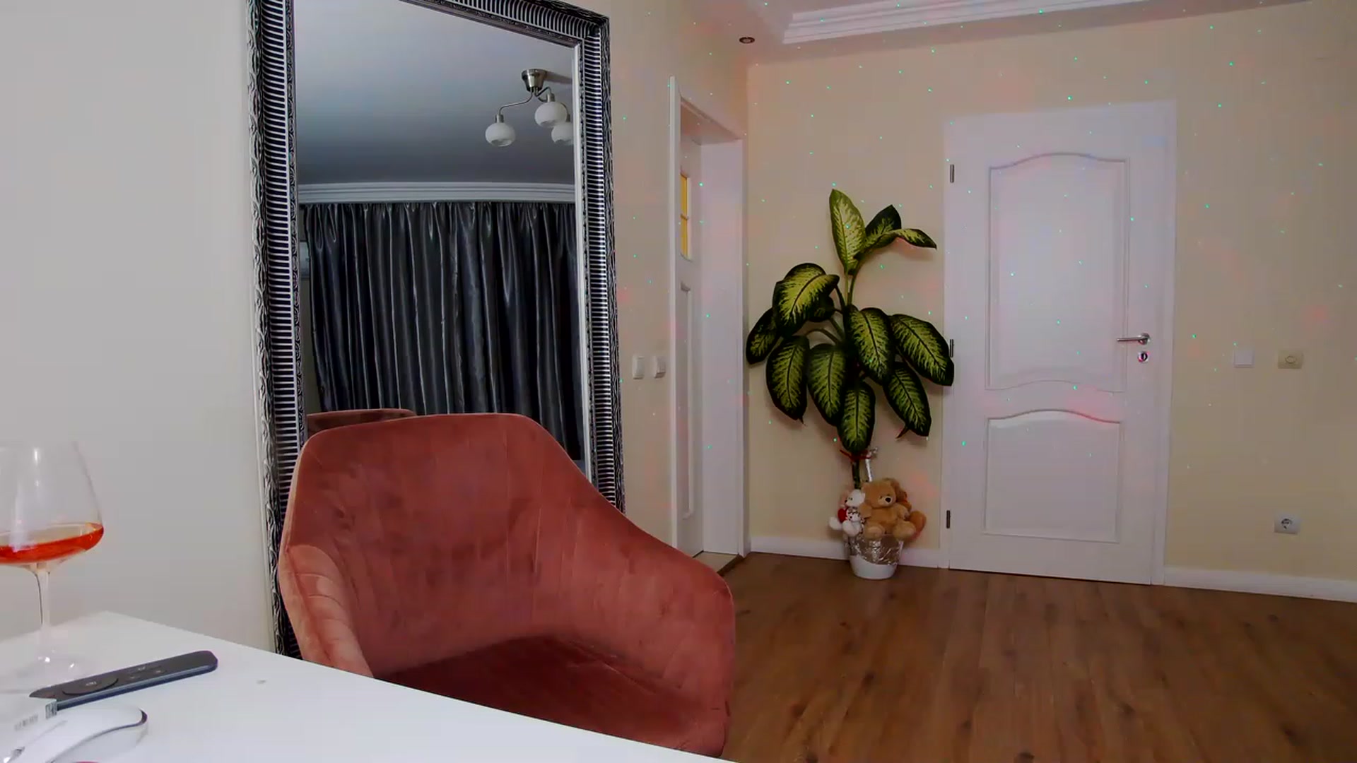 Gallery image thumbnail from TotalBella's myfreecams stream on, 01/31/2023, 24:03 image 2 of 20