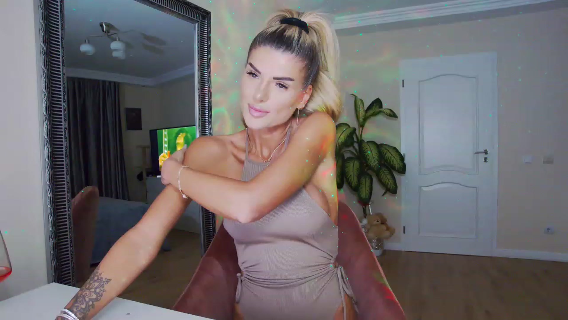 Gallery image thumbnail from TotalBella's myfreecams stream on, 01/31/2023, 23:42 image 17 of 20