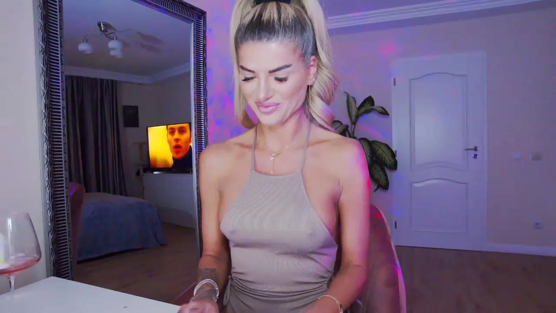 Gallery image thumbnail from TotalBella's myfreecams stream on, 01/31/2023, 23:42 image 20 of 20