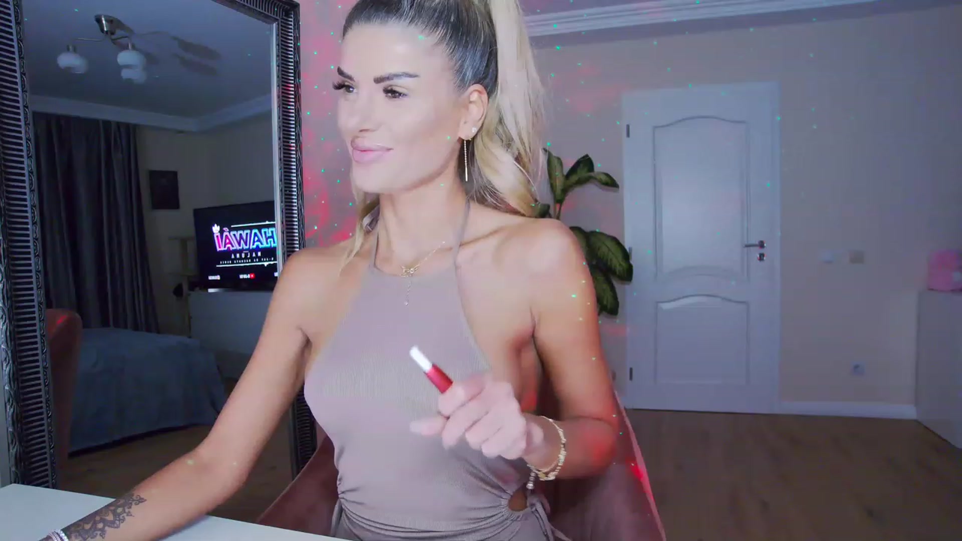 Gallery image thumbnail from TotalBella's myfreecams stream on, 01/31/2023, 23:42 image 12 of 20