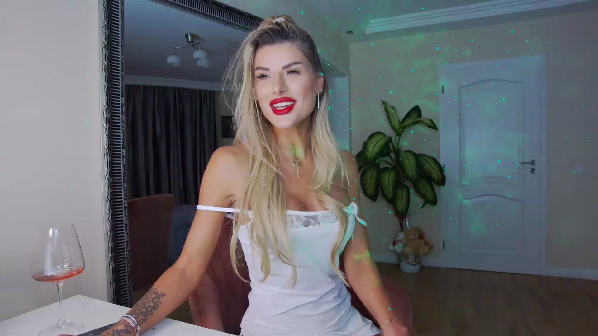 Gallery image thumbnail from TotalBella's myfreecams stream on, 02/02/2023, 02:13 image 3 of 20
