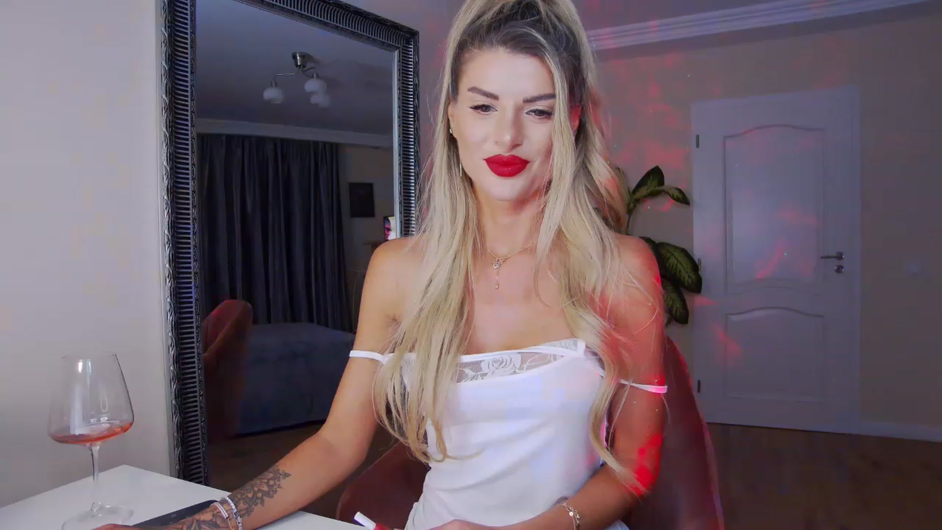 Gallery image thumbnail from TotalBella's myfreecams stream on, 02/02/2023, 02:13 image 2 of 20