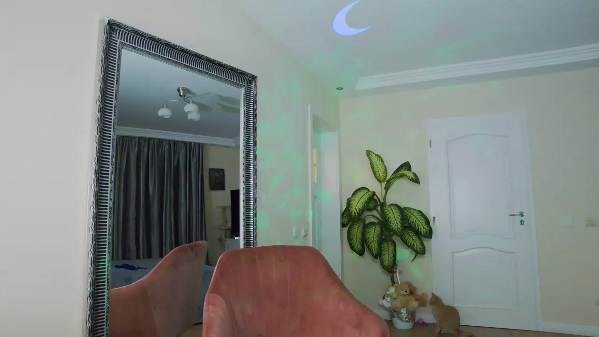 Gallery image thumbnail from TotalBella's myfreecams stream on, 02/06/2023, 02:32 image 12 of 20