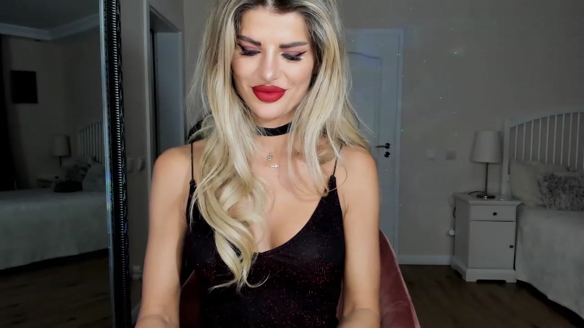 Gallery image thumbnail from TotalBella's myfreecams stream on, 02/27/2023, 24:37 image 4 of 20