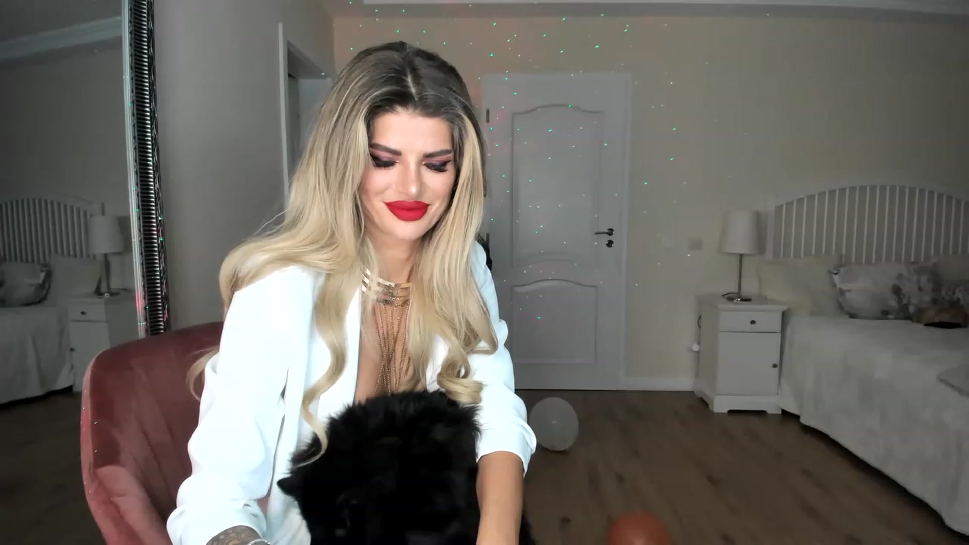 Gallery image thumbnail from TotalBella's myfreecams stream on, 02/28/2023, 23:43 image 4 of 20