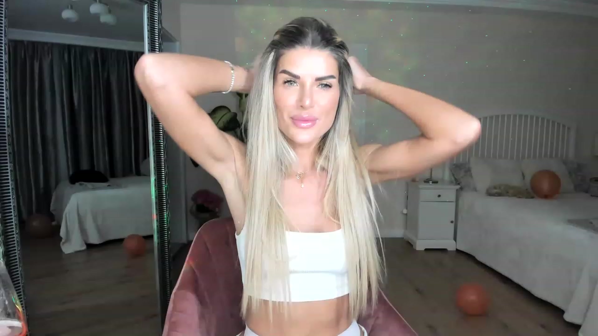 Gallery image thumbnail from TotalBella's myfreecams stream on, 03/02/2023, 22:13 image 17 of 20