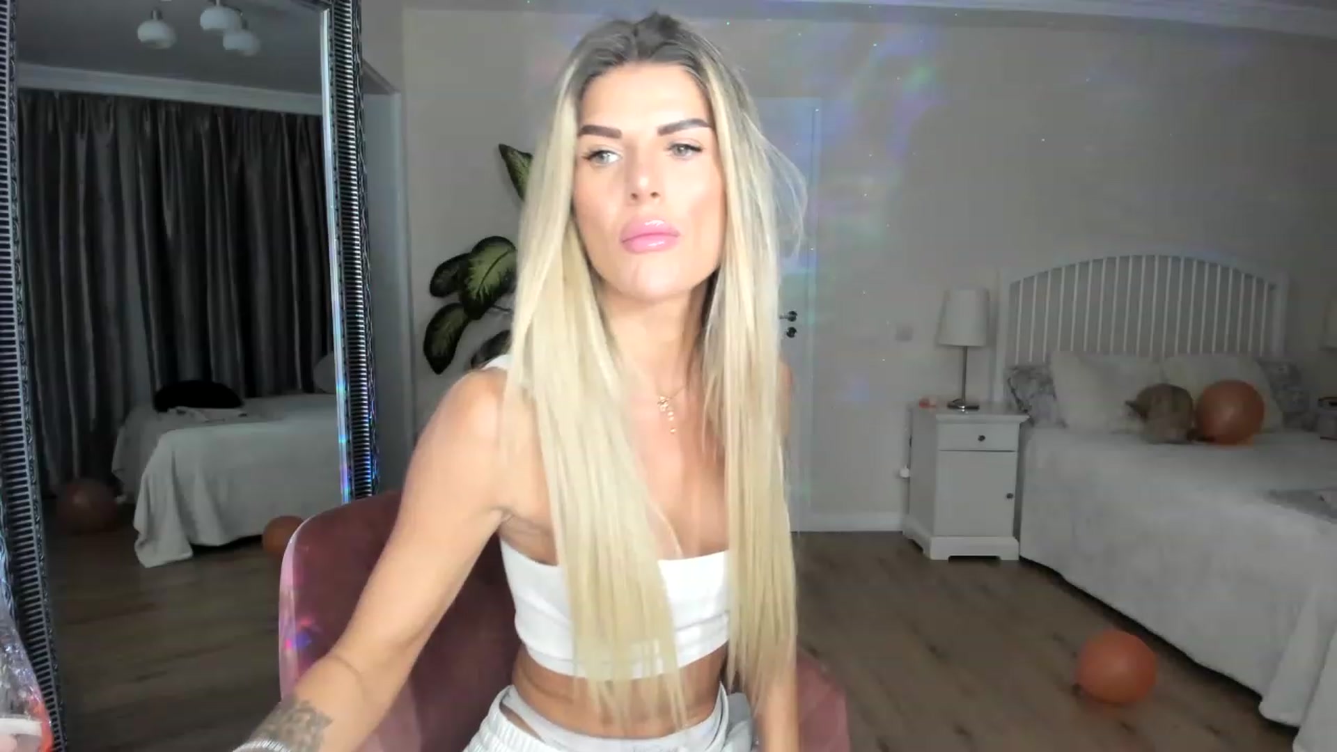 Gallery image thumbnail from TotalBella's myfreecams stream on, 03/02/2023, 22:13 image 18 of 20