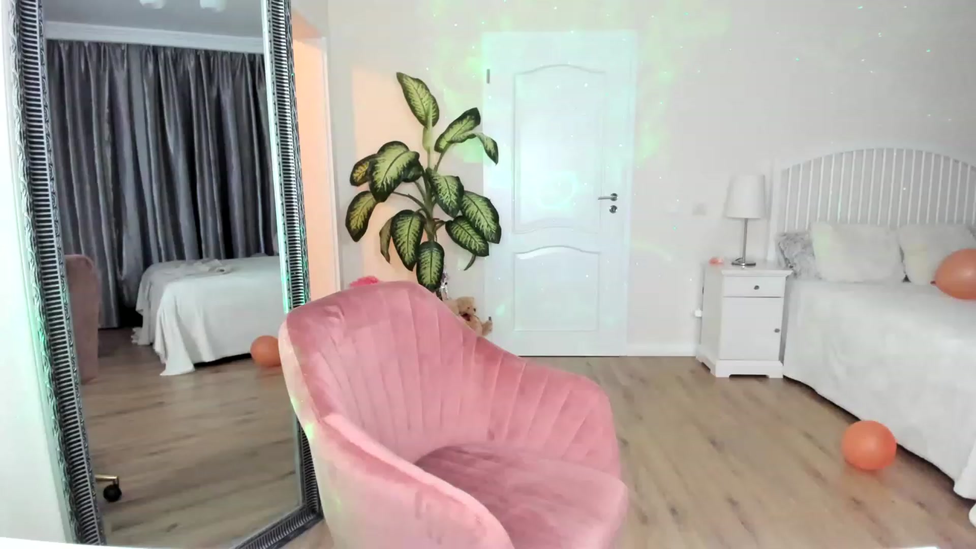 Gallery image thumbnail from TotalBella's myfreecams stream on, 03/03/2023, 01:35 image 8 of 20