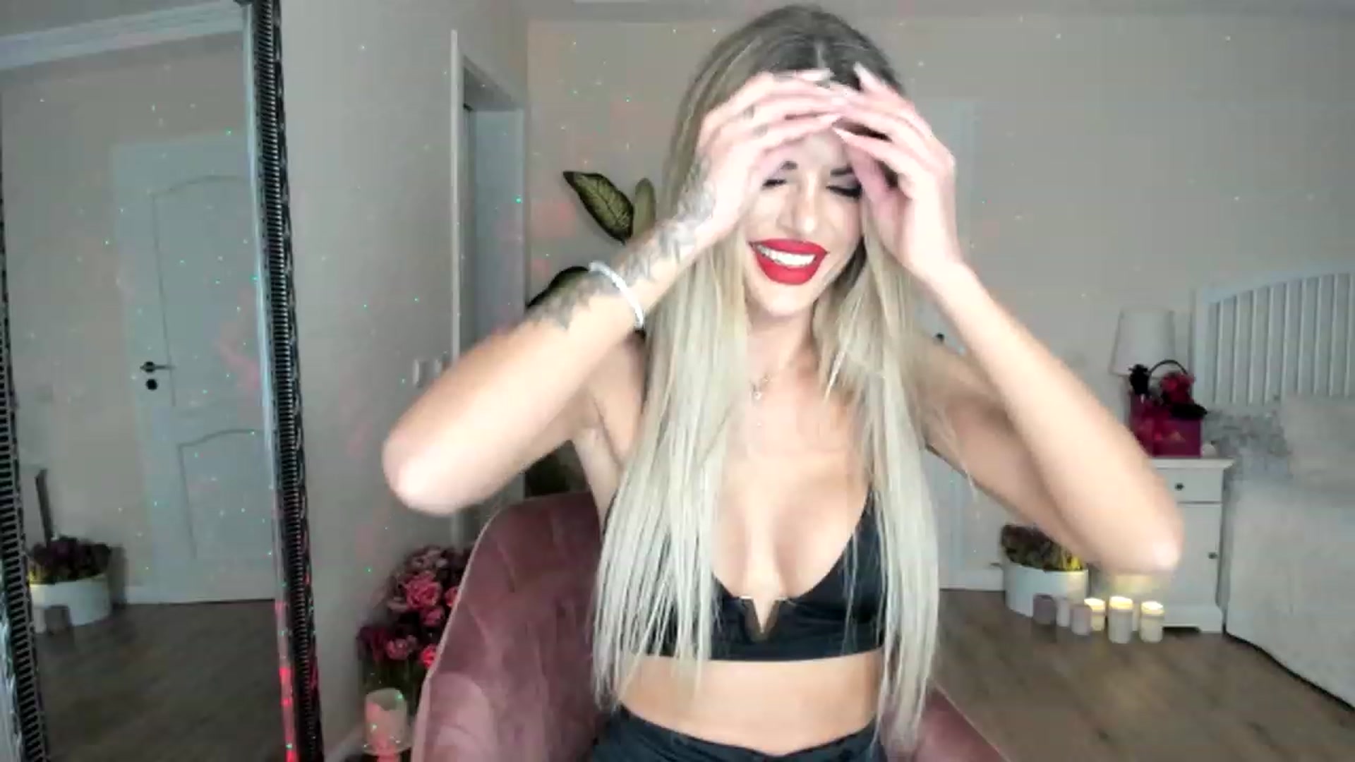 Gallery image thumbnail from TotalBella's myfreecams stream on, 03/08/2023, 23:06 image 10 of 20