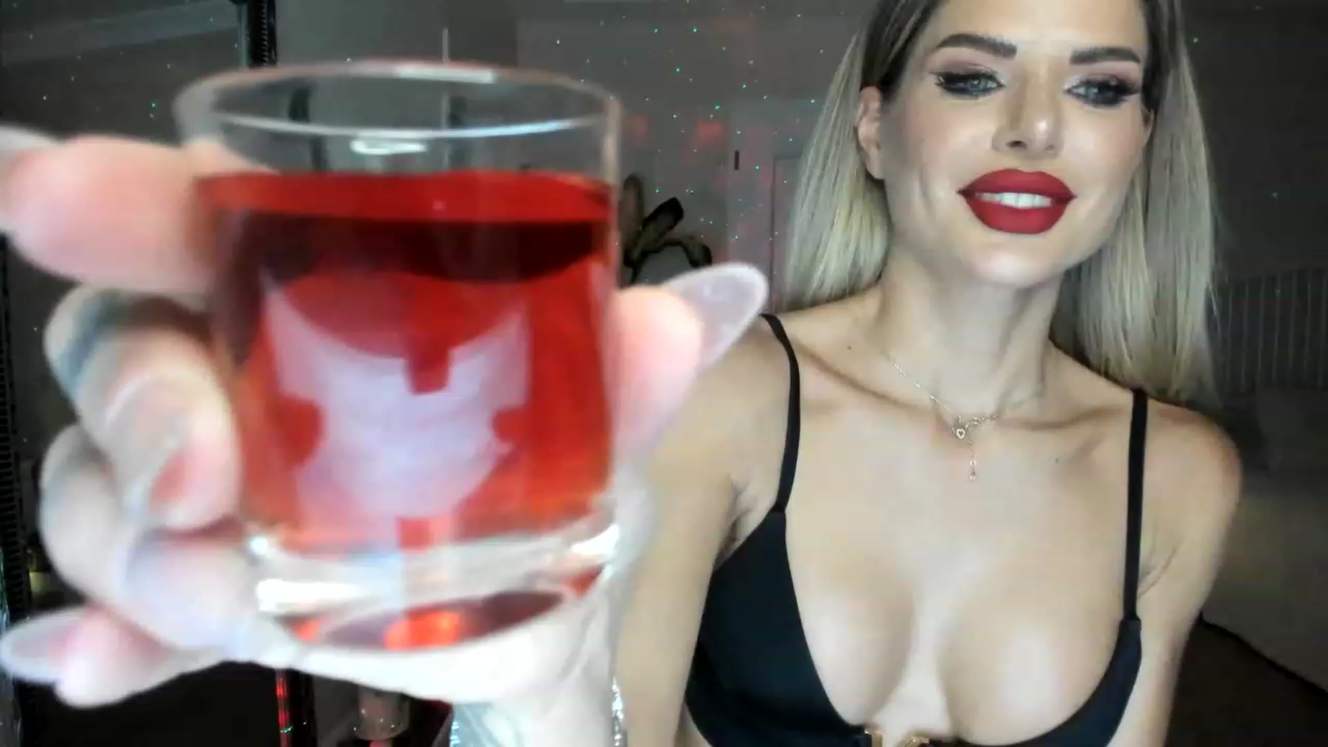 Gallery image thumbnail from TotalBella's myfreecams stream on, 03/09/2023, 01:16 image 2 of 20
