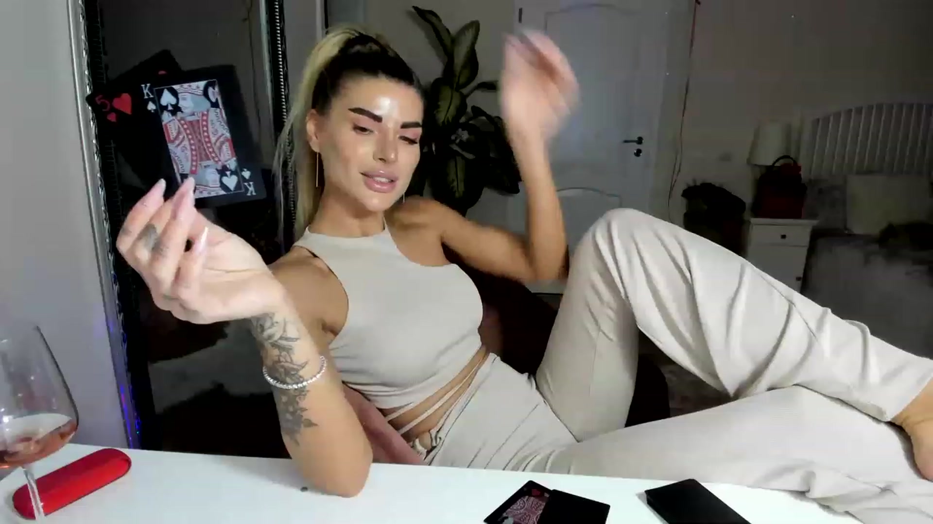 Gallery image thumbnail from TotalBella's myfreecams stream on, 03/11/2023, 24:23 image 14 of 20