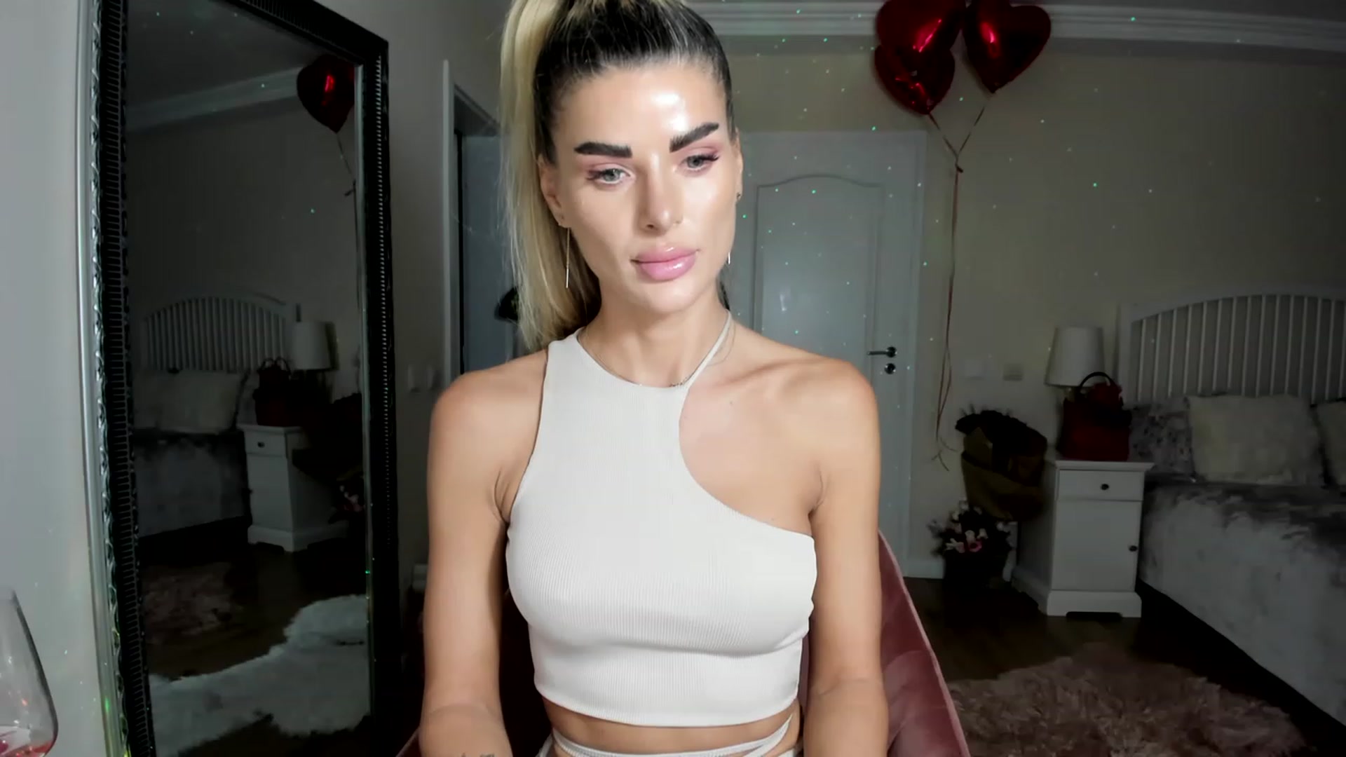 Gallery image thumbnail from TotalBella's myfreecams stream on, 03/11/2023, 24:23 image 2 of 20