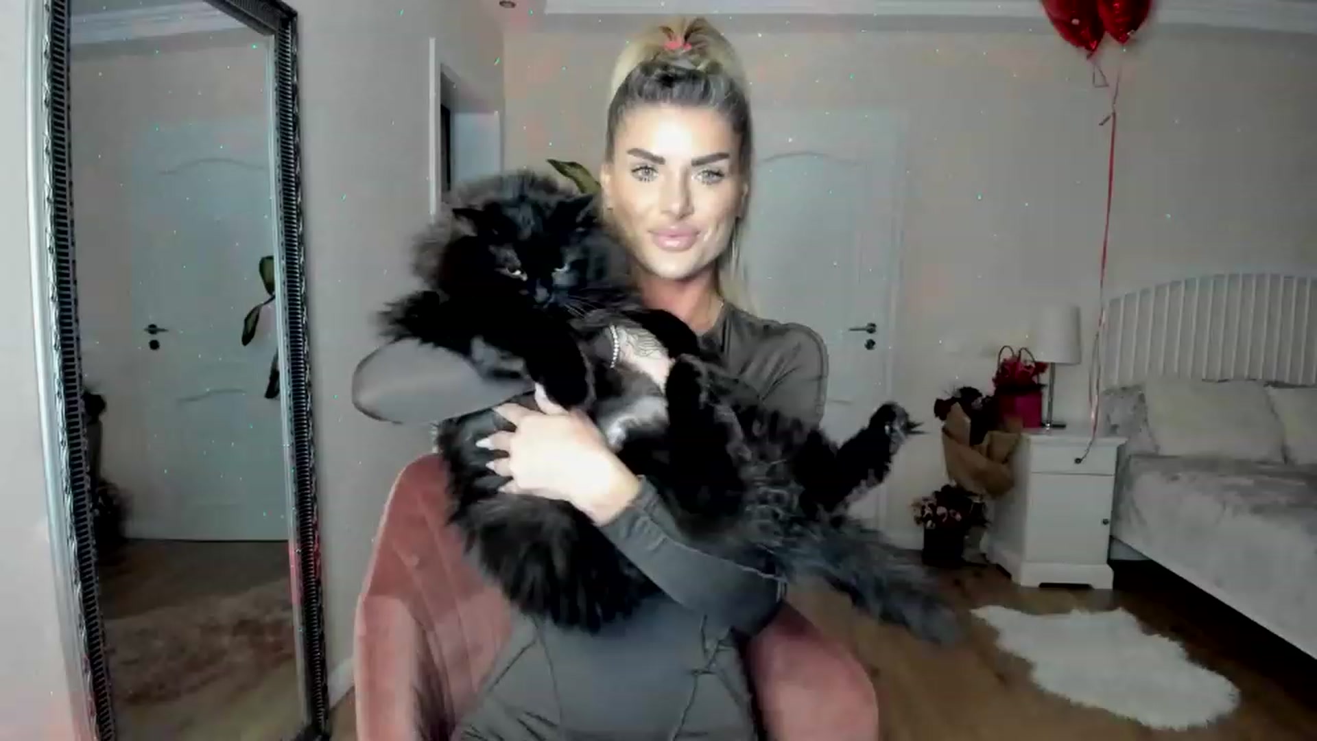 Gallery image thumbnail from TotalBella's myfreecams stream on, 03/14/2023, 23:47 image 2 of 20