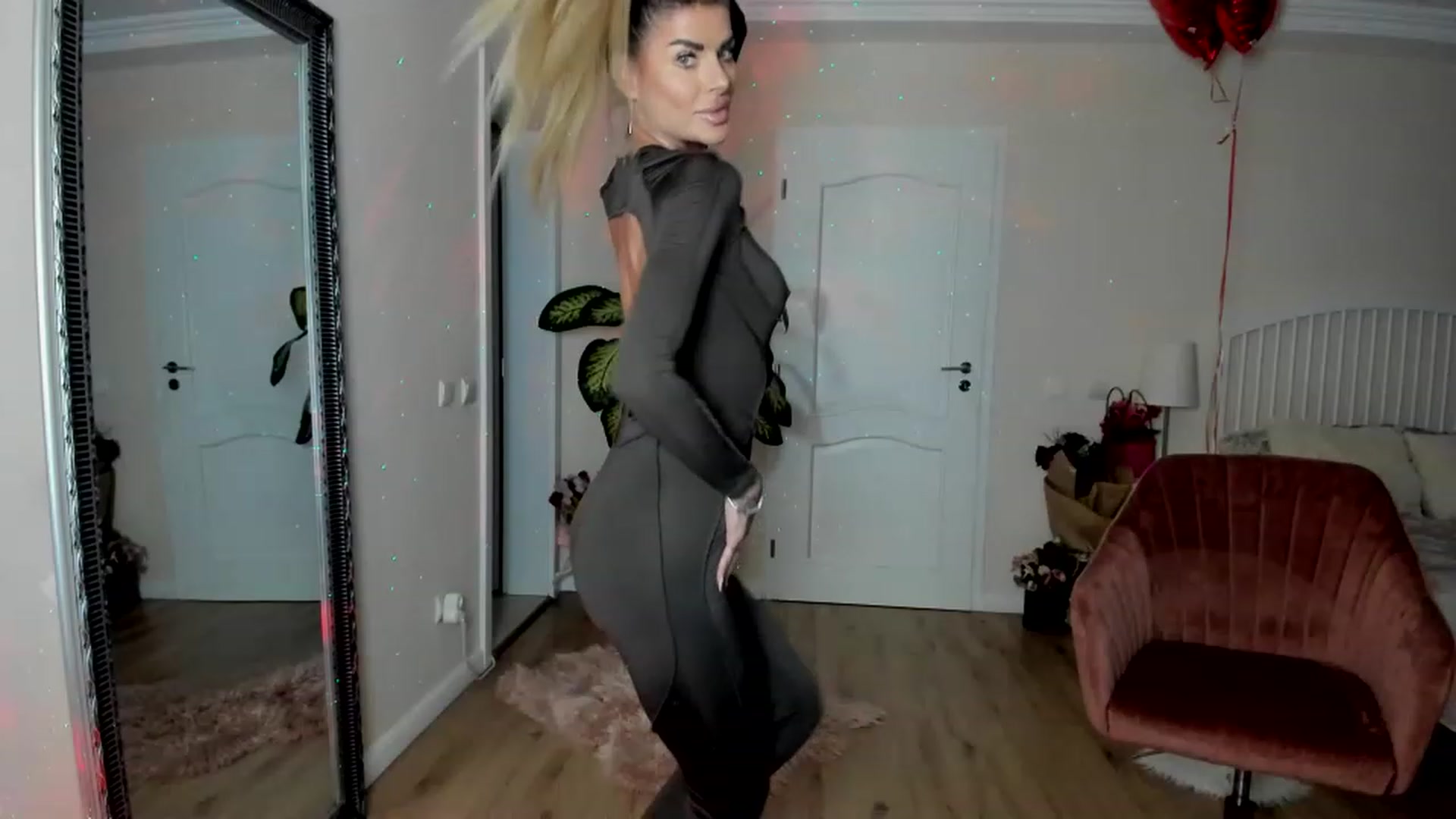 Gallery image thumbnail from TotalBella's myfreecams stream on, 03/14/2023, 23:47 image 4 of 20