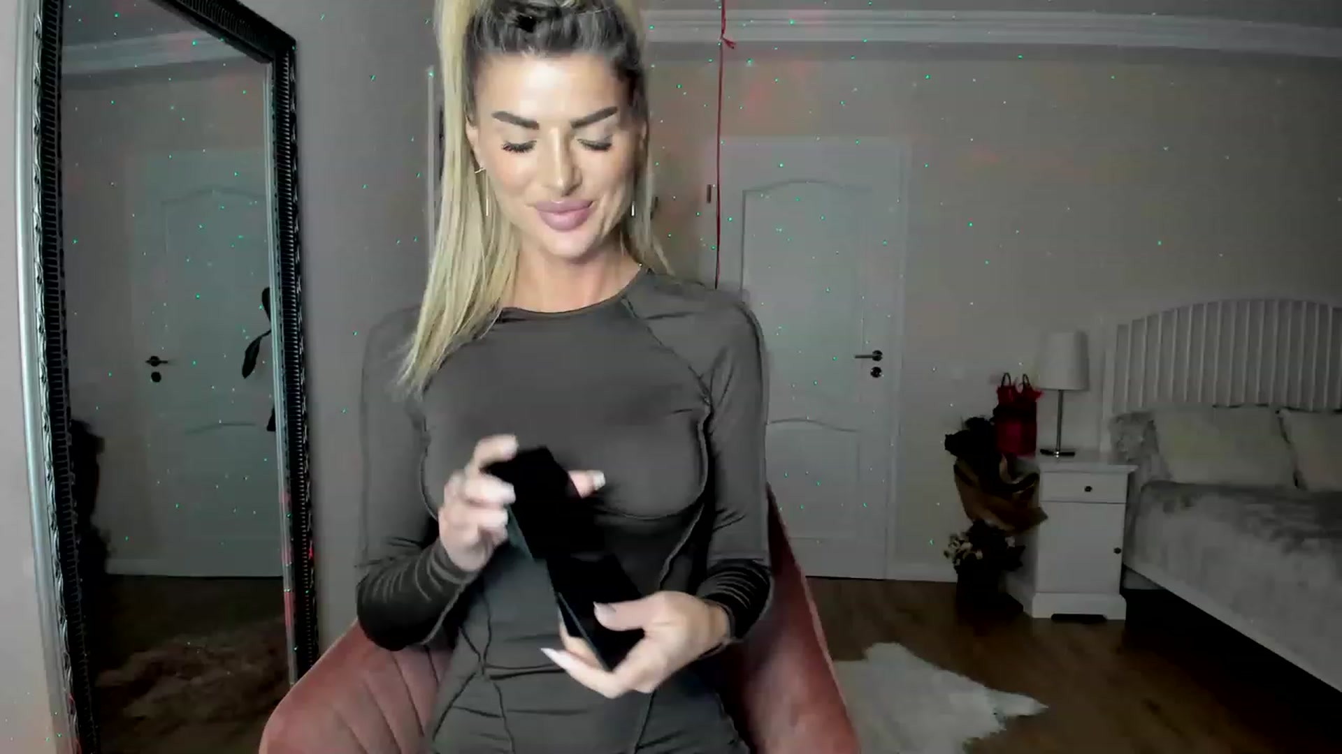 Gallery image thumbnail from TotalBella's myfreecams stream on, 03/14/2023, 23:47 image 17 of 20