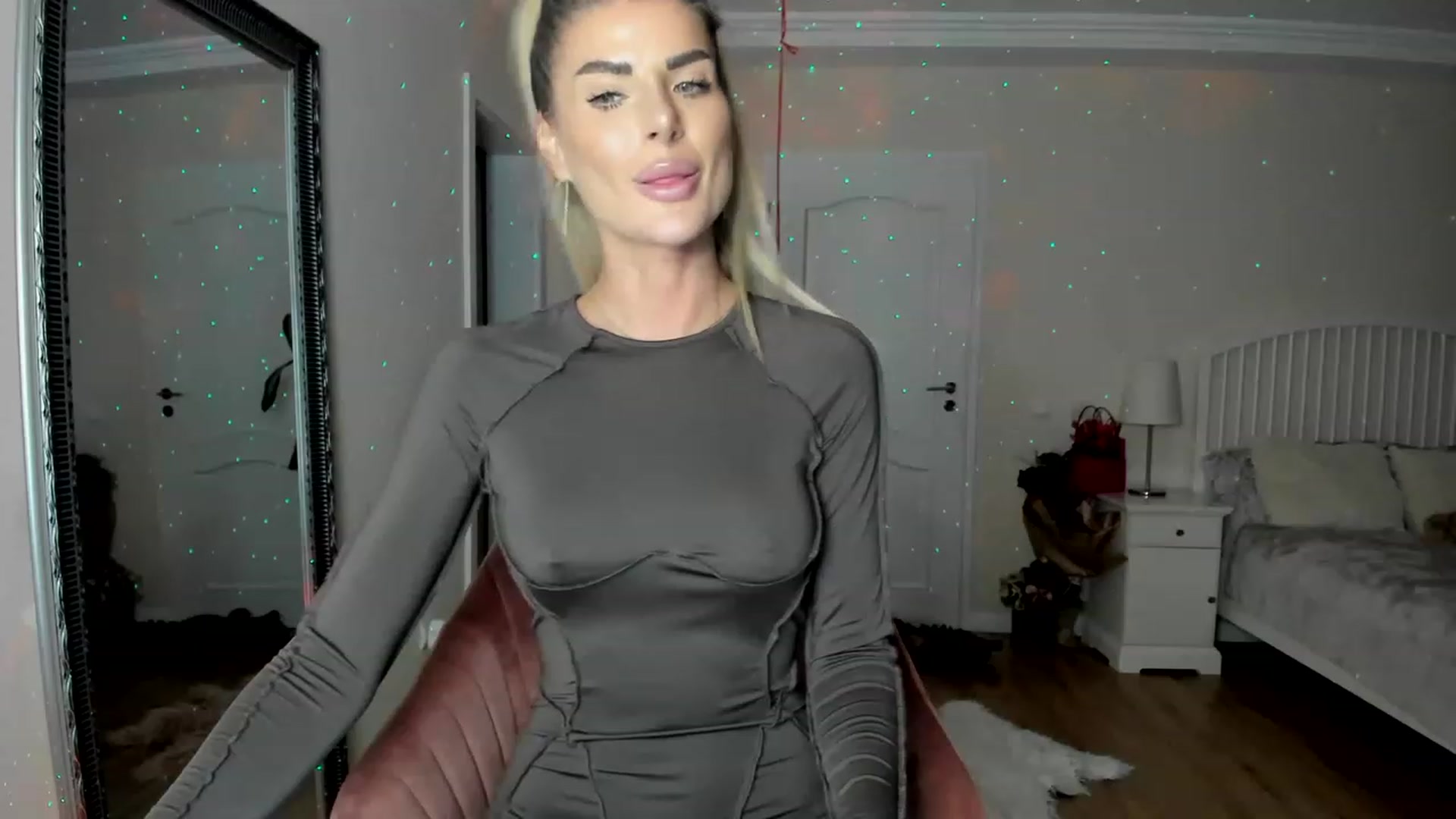 Gallery image thumbnail from TotalBella's myfreecams stream on, 03/14/2023, 23:47 image 16 of 20