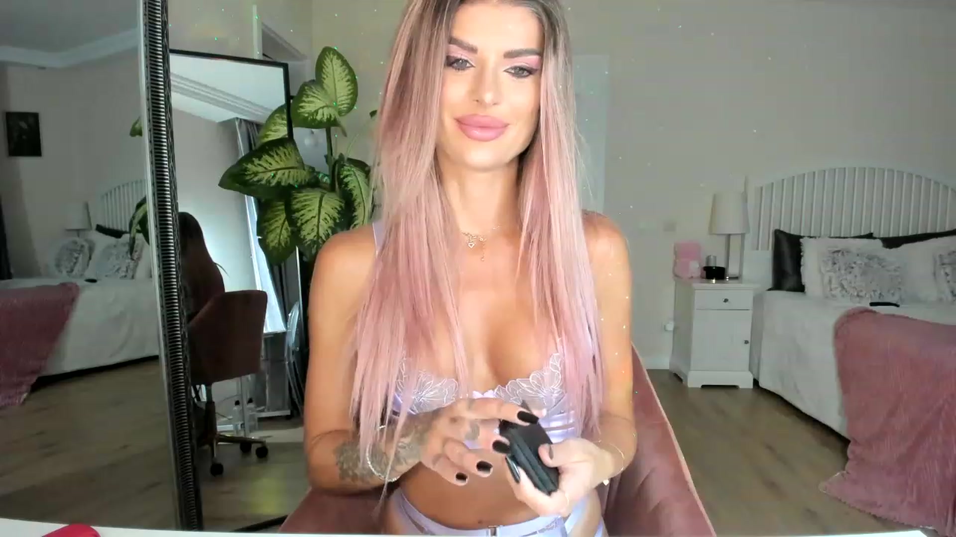 Gallery image thumbnail from TotalBella's myfreecams stream on, 05/11/2023, 21:06 image 13 of 20