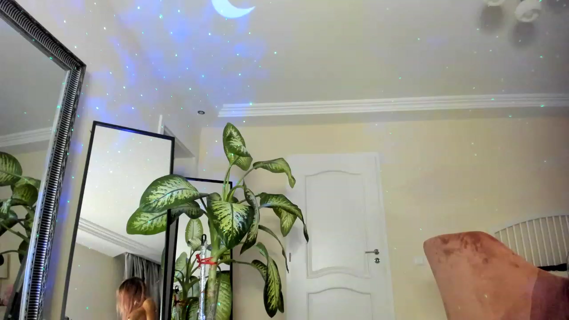 Gallery image thumbnail from TotalBella's myfreecams stream on, 05/14/2023, 24:01 image 5 of 20