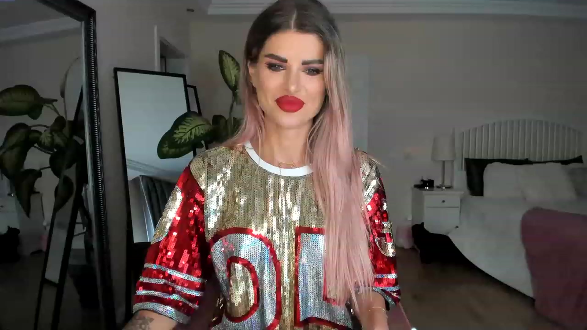Gallery image thumbnail from TotalBella's myfreecams stream on, 05/18/2023, 21:23 image 3 of 20
