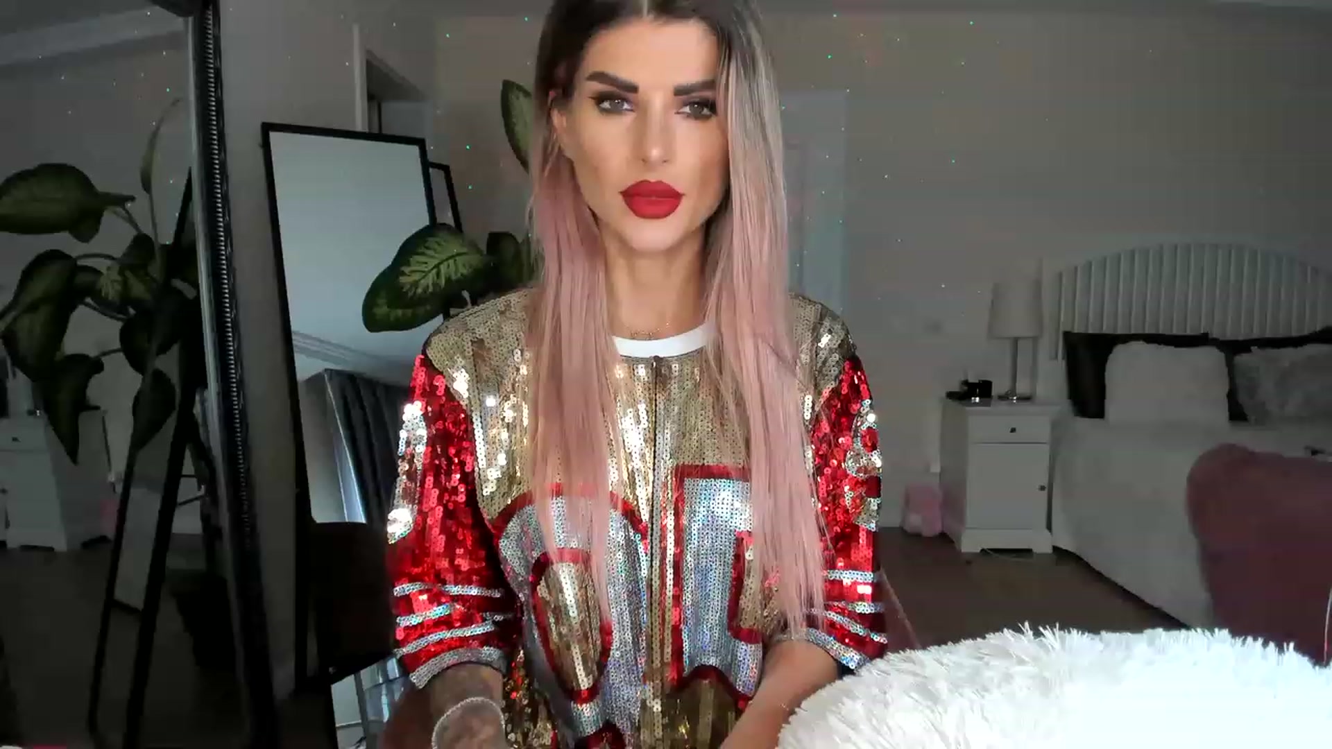 Gallery image thumbnail from TotalBella's myfreecams stream on, 05/18/2023, 21:23 image 18 of 20
