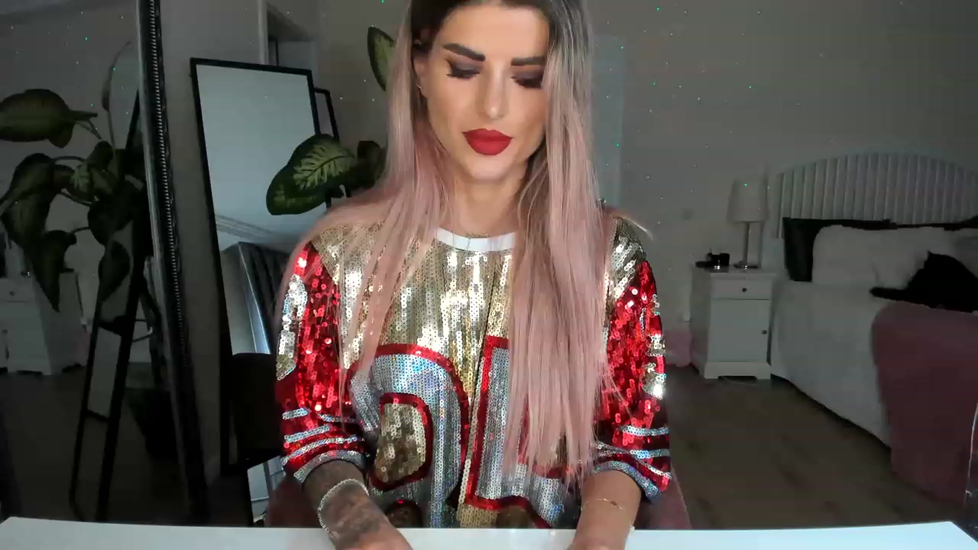 Gallery image thumbnail from TotalBella's myfreecams stream on, 05/18/2023, 21:23 image 5 of 20