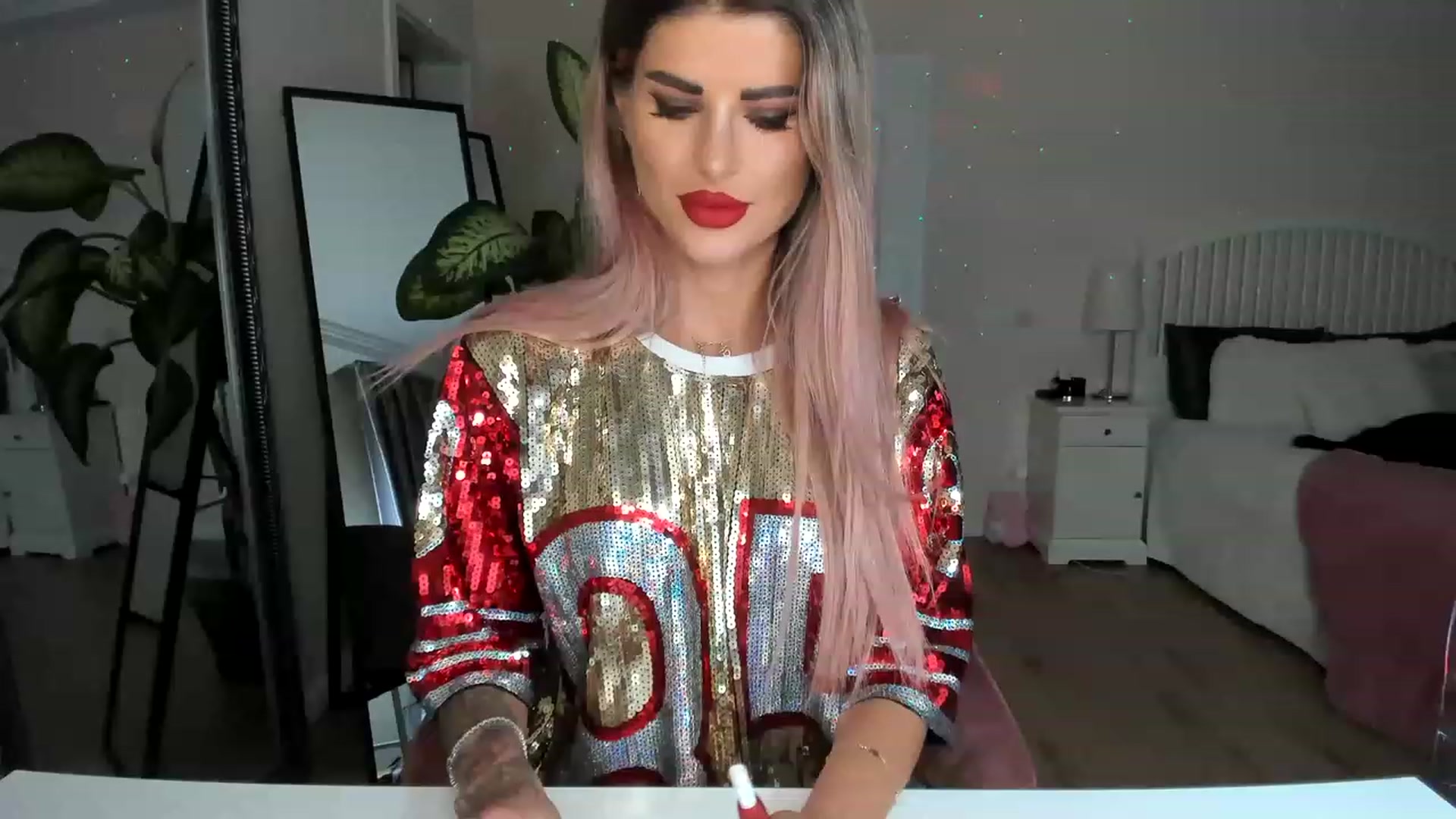 Gallery image thumbnail from TotalBella's myfreecams stream on, 05/18/2023, 21:23 image 4 of 20