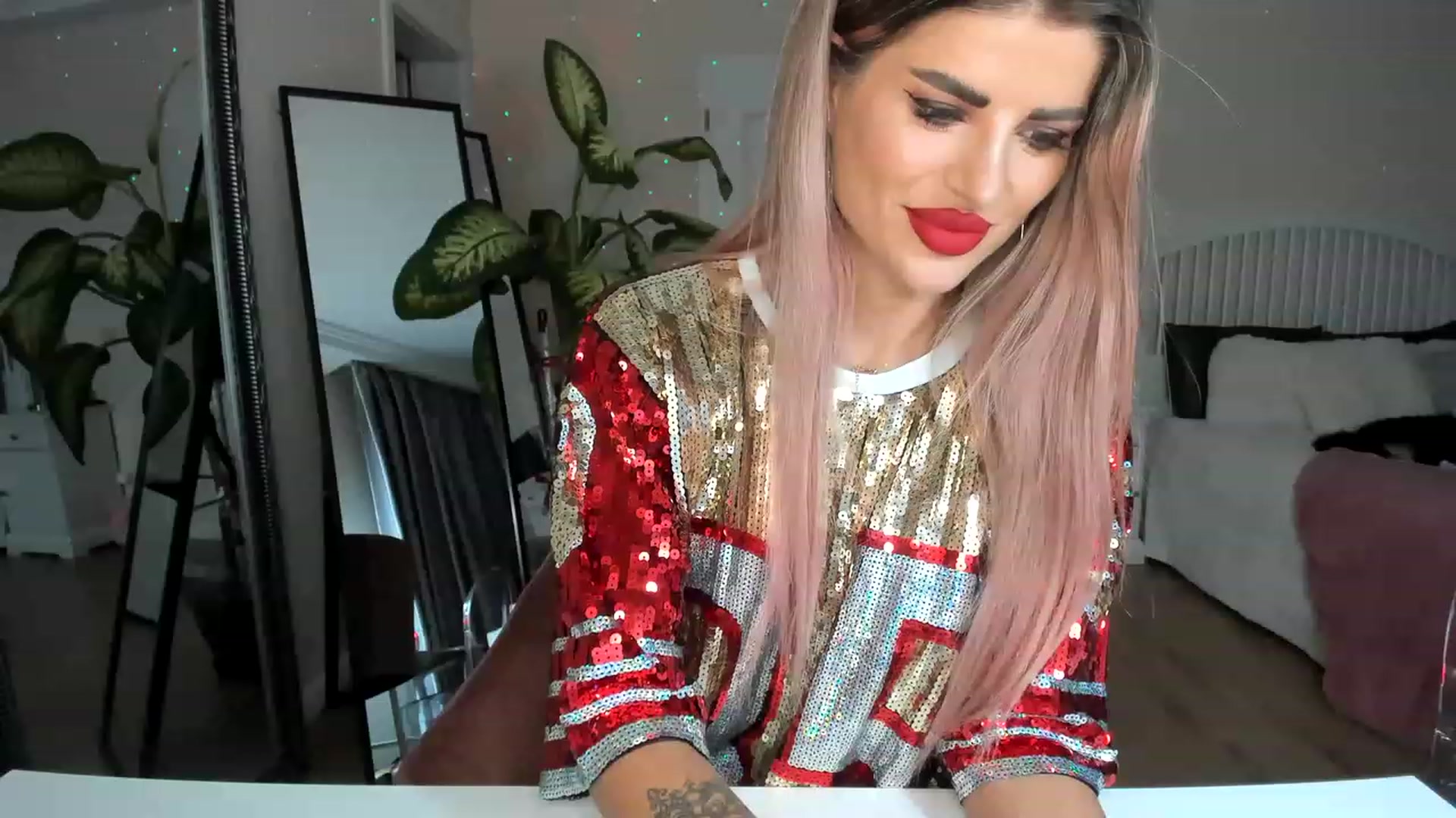 Gallery image thumbnail from TotalBella's myfreecams stream on, 05/18/2023, 21:23 image 8 of 20