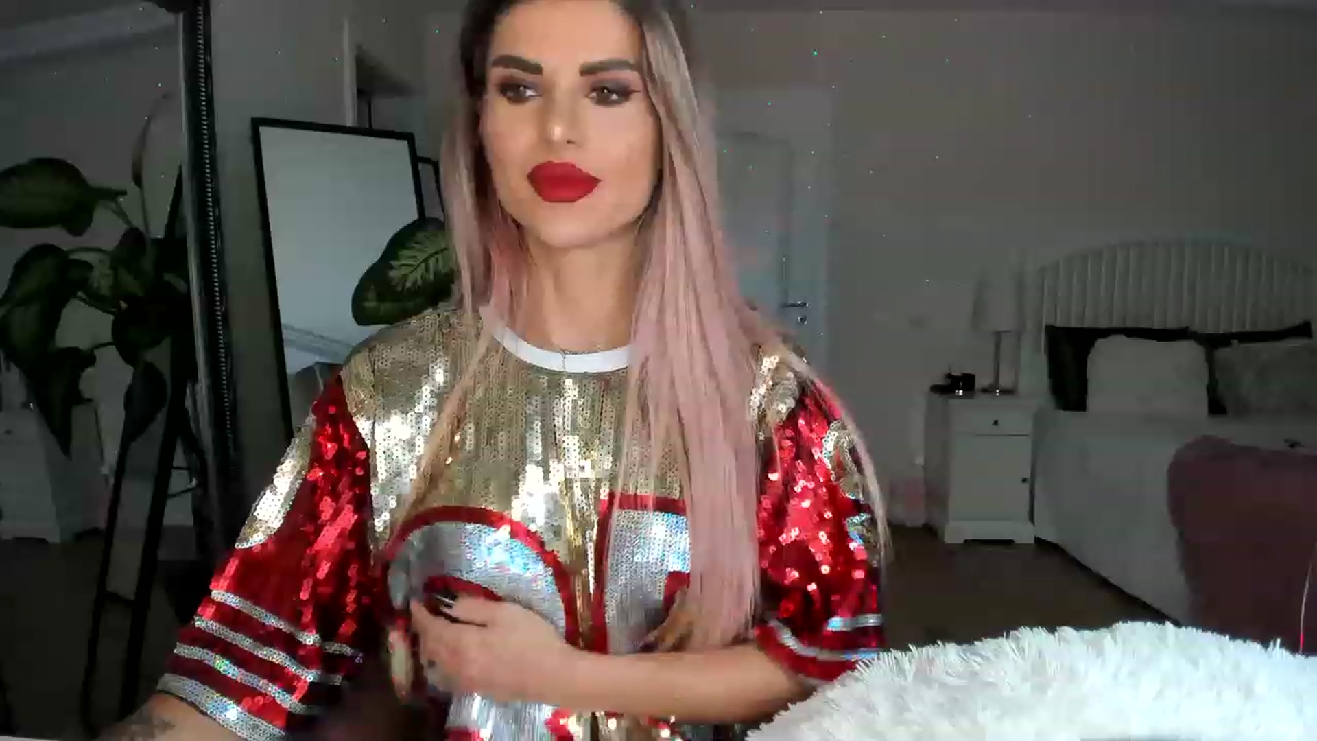 Gallery image thumbnail from TotalBella's myfreecams stream on, 05/18/2023, 23:11 image 7 of 20