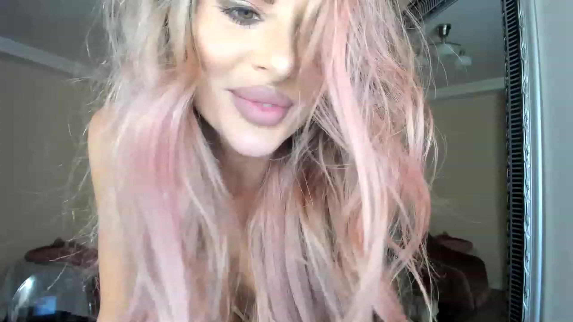 Gallery image thumbnail from TotalBella's myfreecams stream on, 06/08/2023, 24:17 image 16 of 20