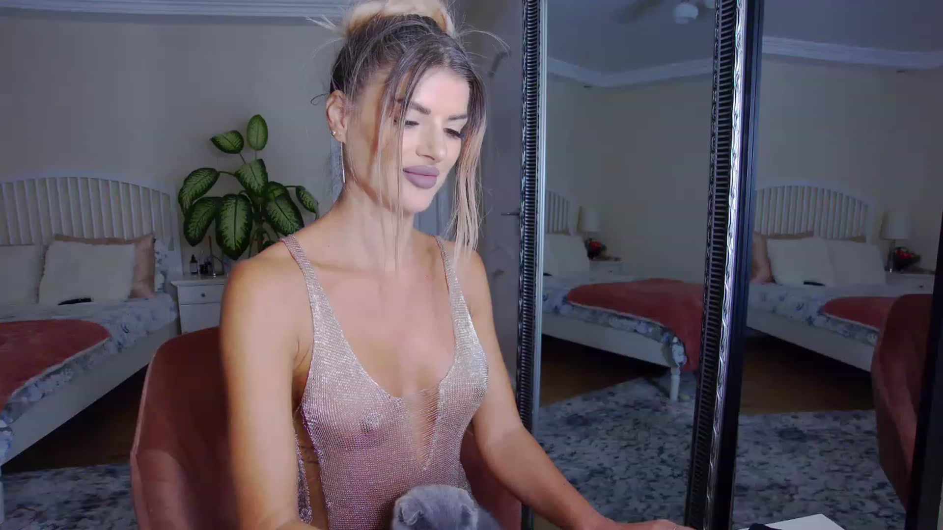 Gallery image thumbnail from TotalBella's myfreecams stream on, 06/27/2023, 24:41 image 12 of 20