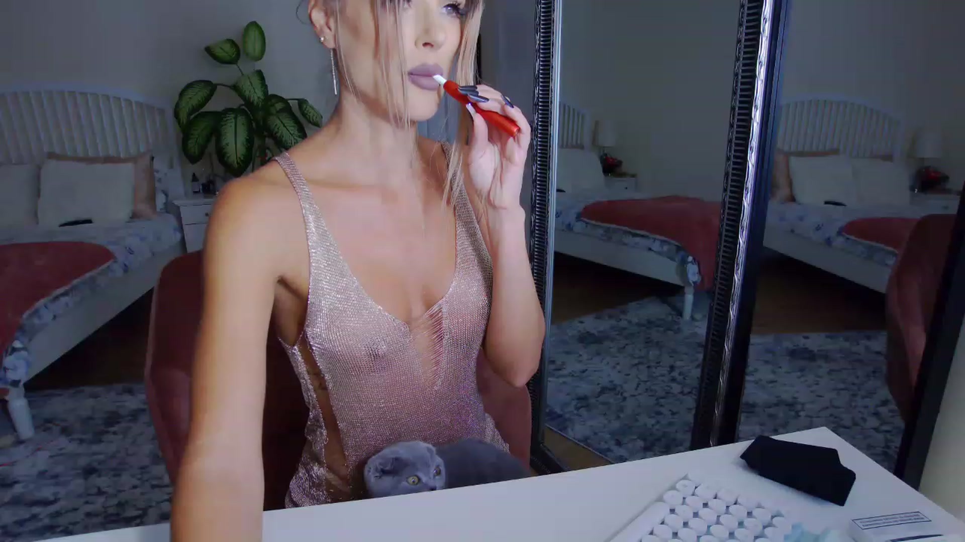 Gallery image thumbnail from TotalBella's myfreecams stream on, 06/27/2023, 24:41 image 13 of 20