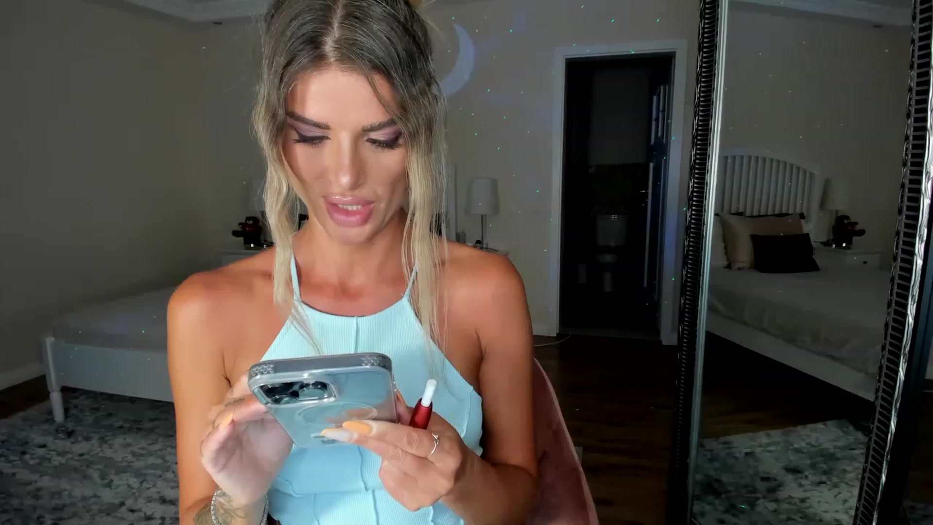 Gallery image thumbnail from TotalBella's myfreecams stream on, 07/27/2023, 24:03 image 7 of 20
