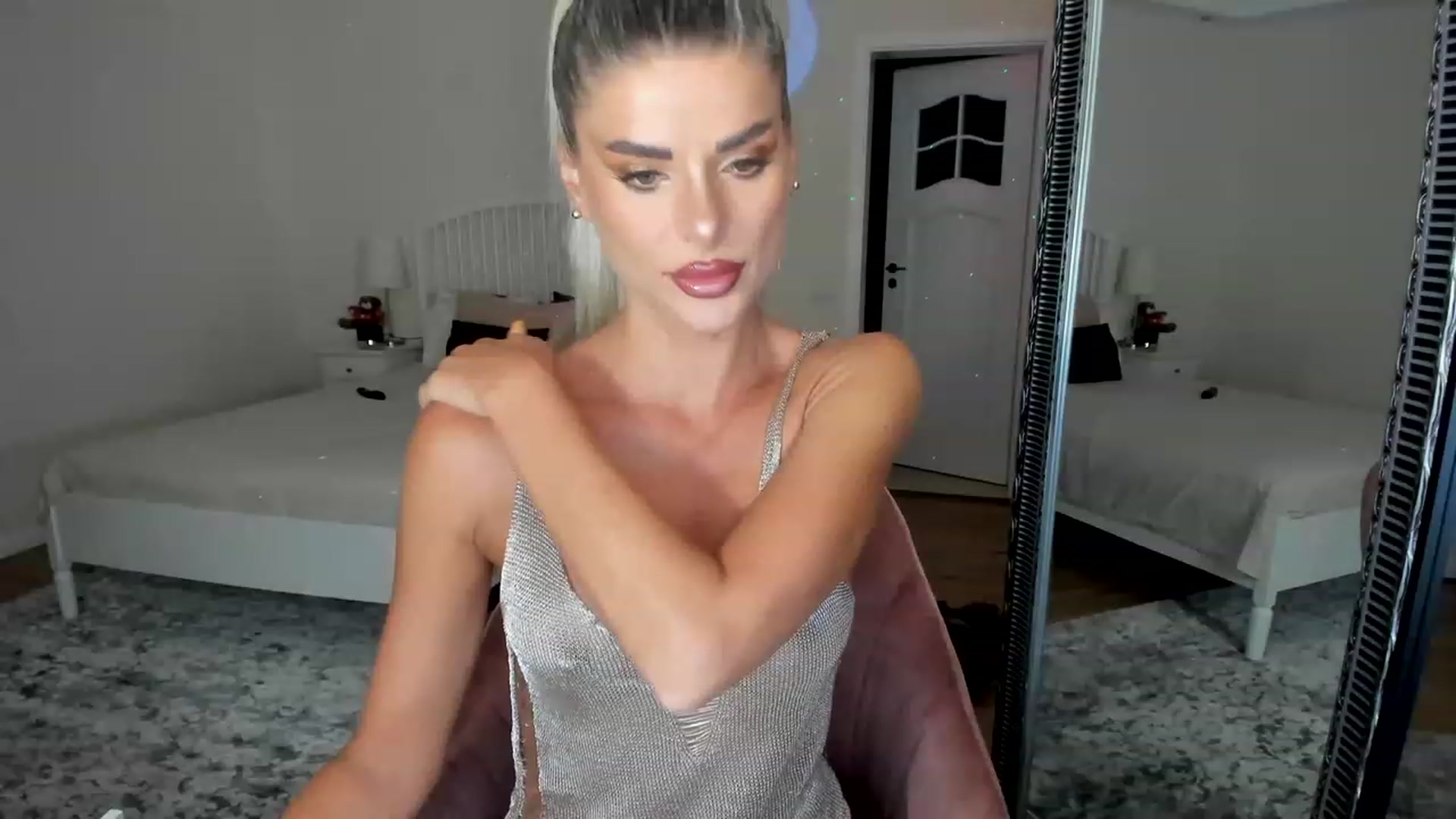 Gallery image thumbnail from TotalBella's myfreecams stream on, 07/27/2023, 21:43 image 3 of 20