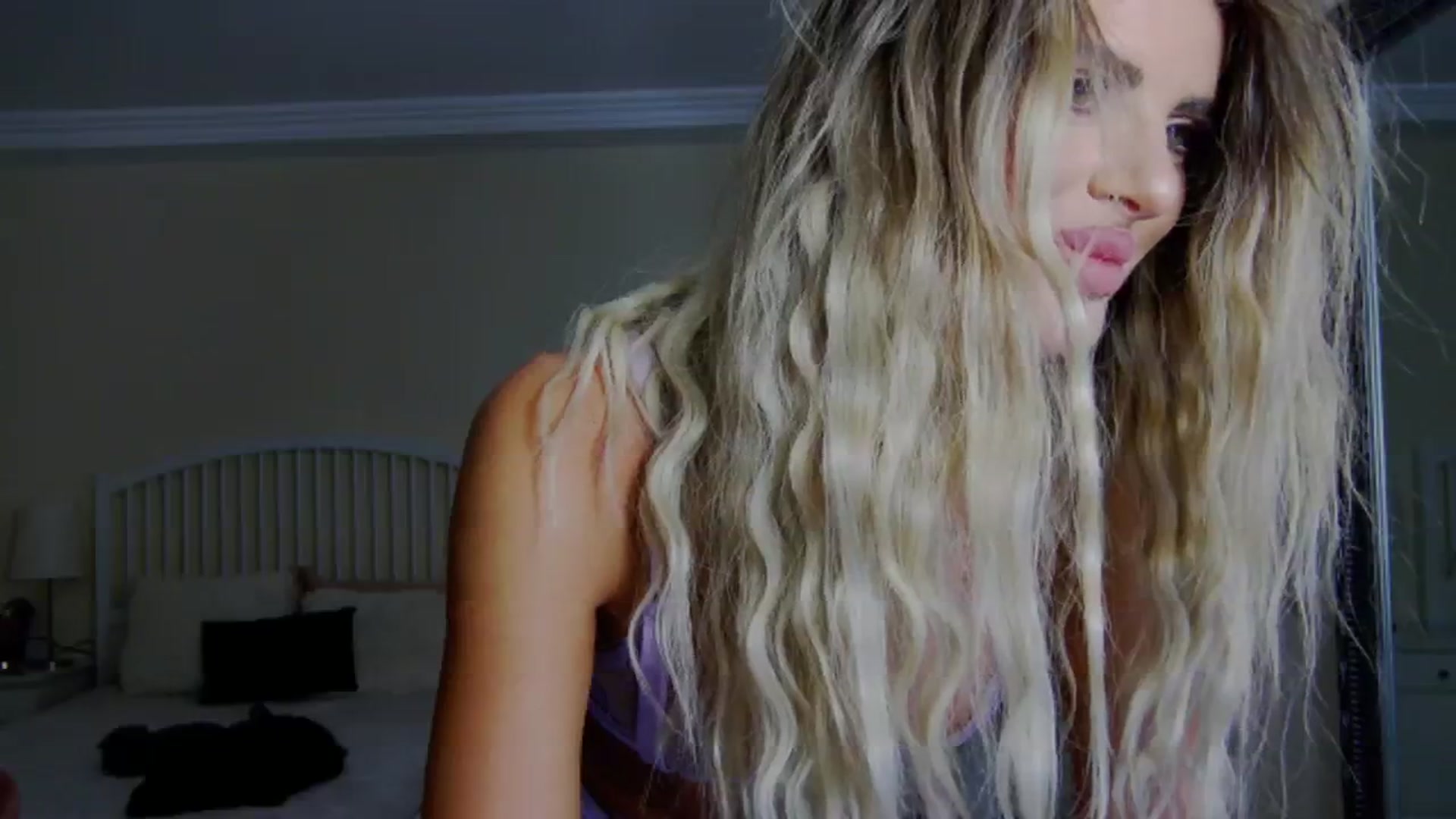 Gallery image thumbnail from TotalBella's myfreecams stream on, 08/12/2023, 23:56 image 16 of 20