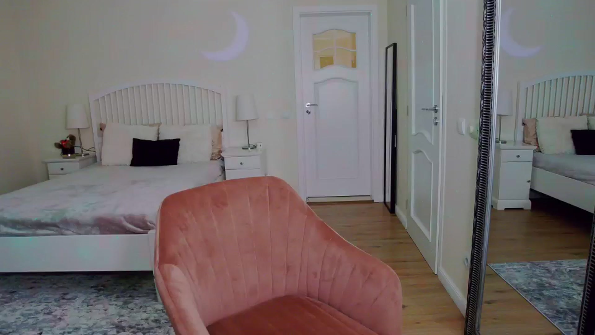 Gallery image thumbnail from TotalBella's myfreecams stream on, 08/13/2023, 21:36 image 5 of 20