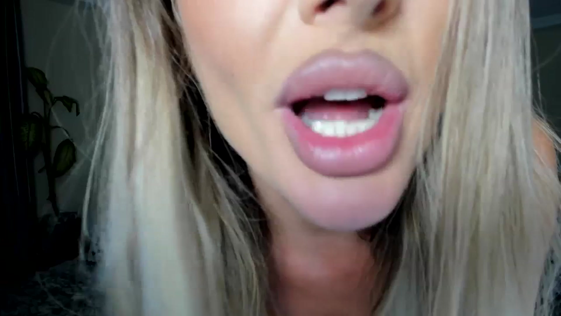 Gallery image thumbnail from TotalBella's myfreecams stream on, 08/22/2023, 23:35 image 9 of 20