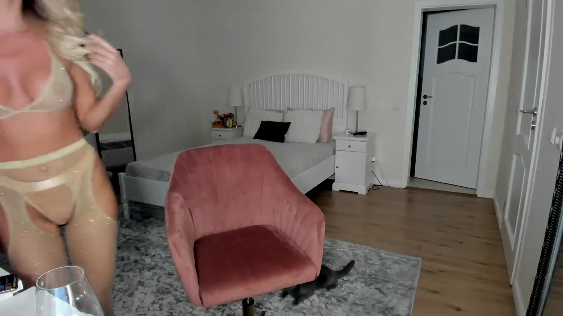 Gallery image thumbnail from TotalBella's myfreecams stream on, 09/02/2023, 21:20 image 2 of 20