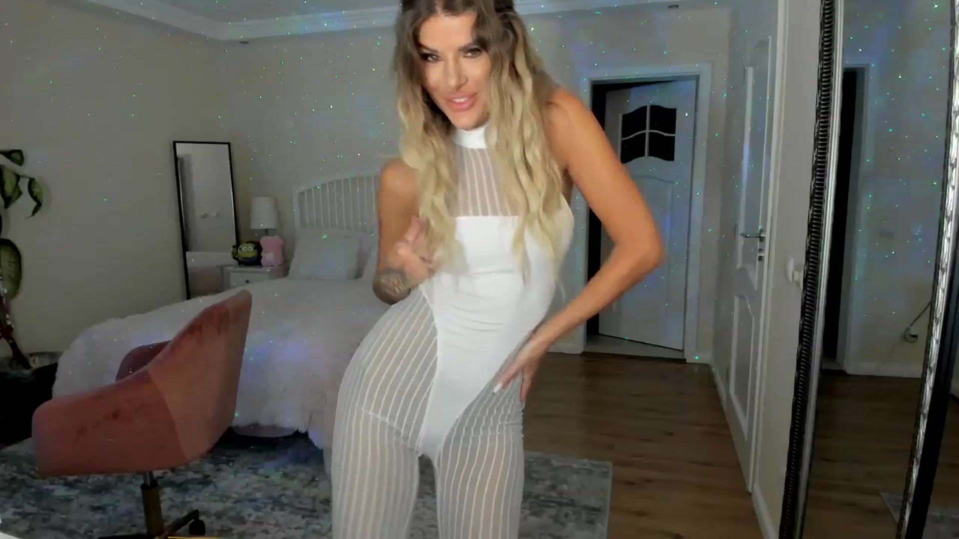 Gallery image thumbnail from TotalBella's myfreecams stream on, 11/01/2023, 23:38 image 8 of 20