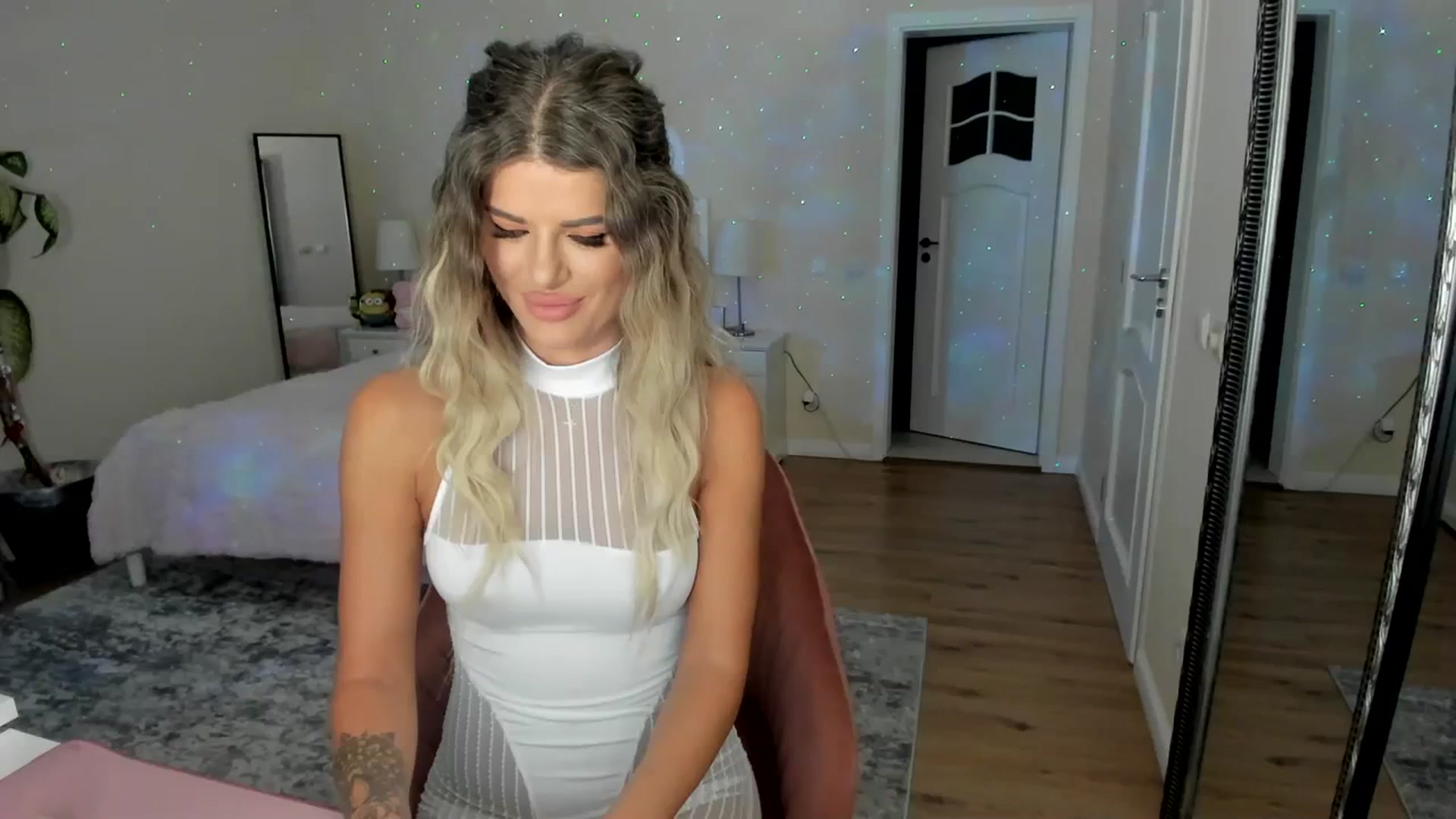 Gallery image thumbnail from TotalBella's myfreecams stream on, 11/01/2023, 23:38 image 3 of 20