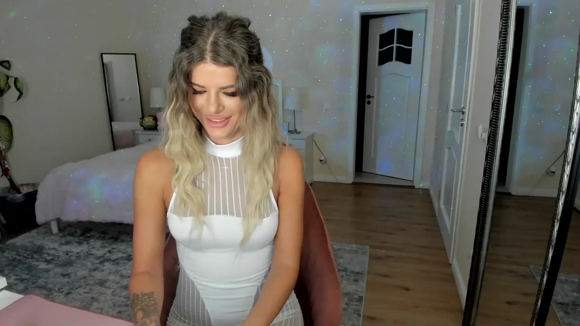 Gallery image thumbnail from TotalBella's myfreecams stream on, 11/01/2023, 23:38 image 5 of 20