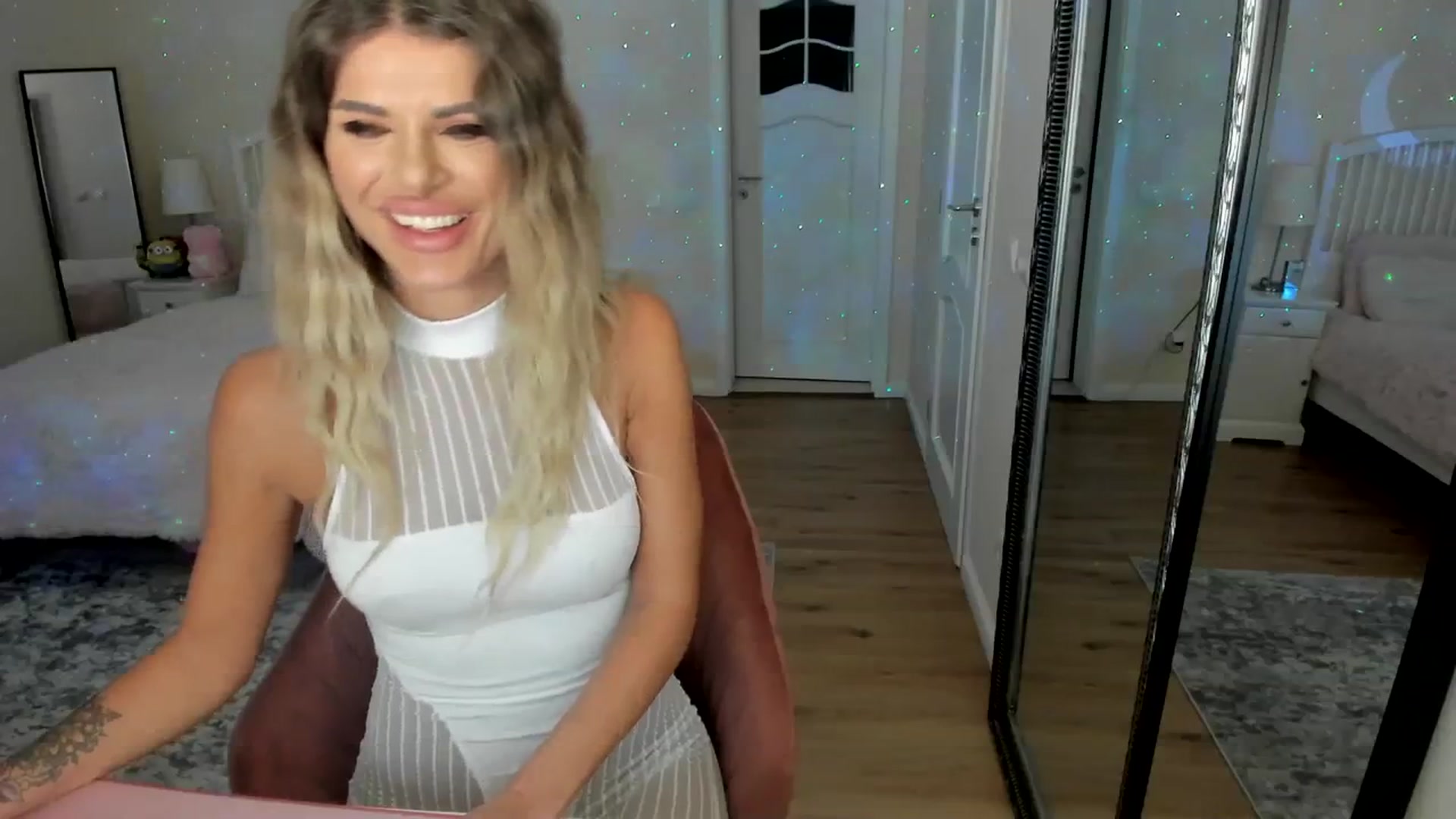 Gallery image thumbnail from TotalBella's myfreecams stream on, 11/02/2023, 01:19 image 7 of 20