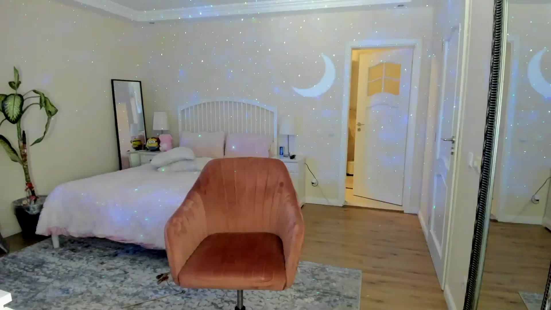 Gallery image thumbnail from TotalBella's myfreecams stream on, 11/06/2023, 01:40 image 2 of 20