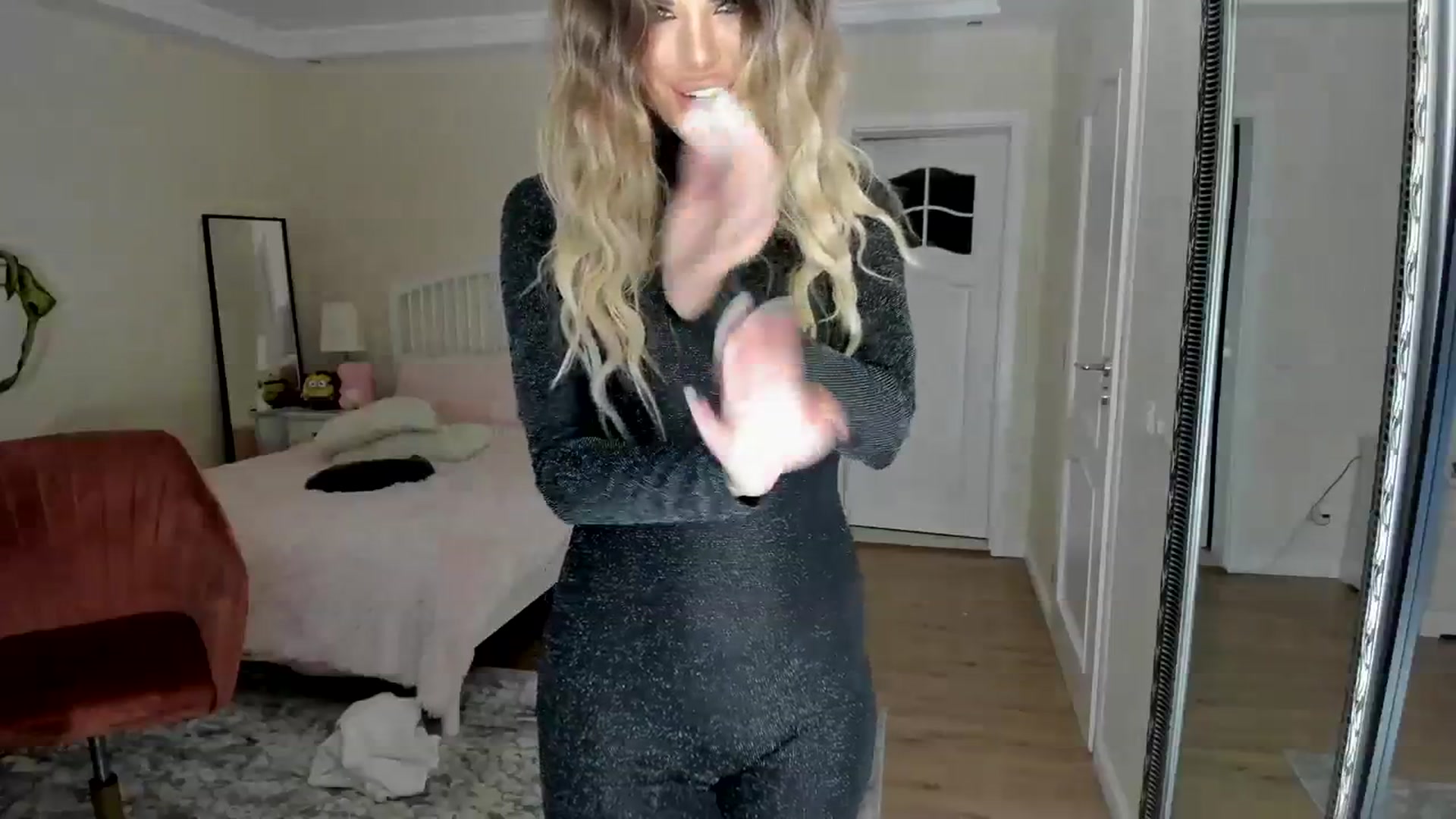 Gallery image thumbnail from TotalBella's myfreecams stream on, 11/06/2023, 01:40 image 20 of 20