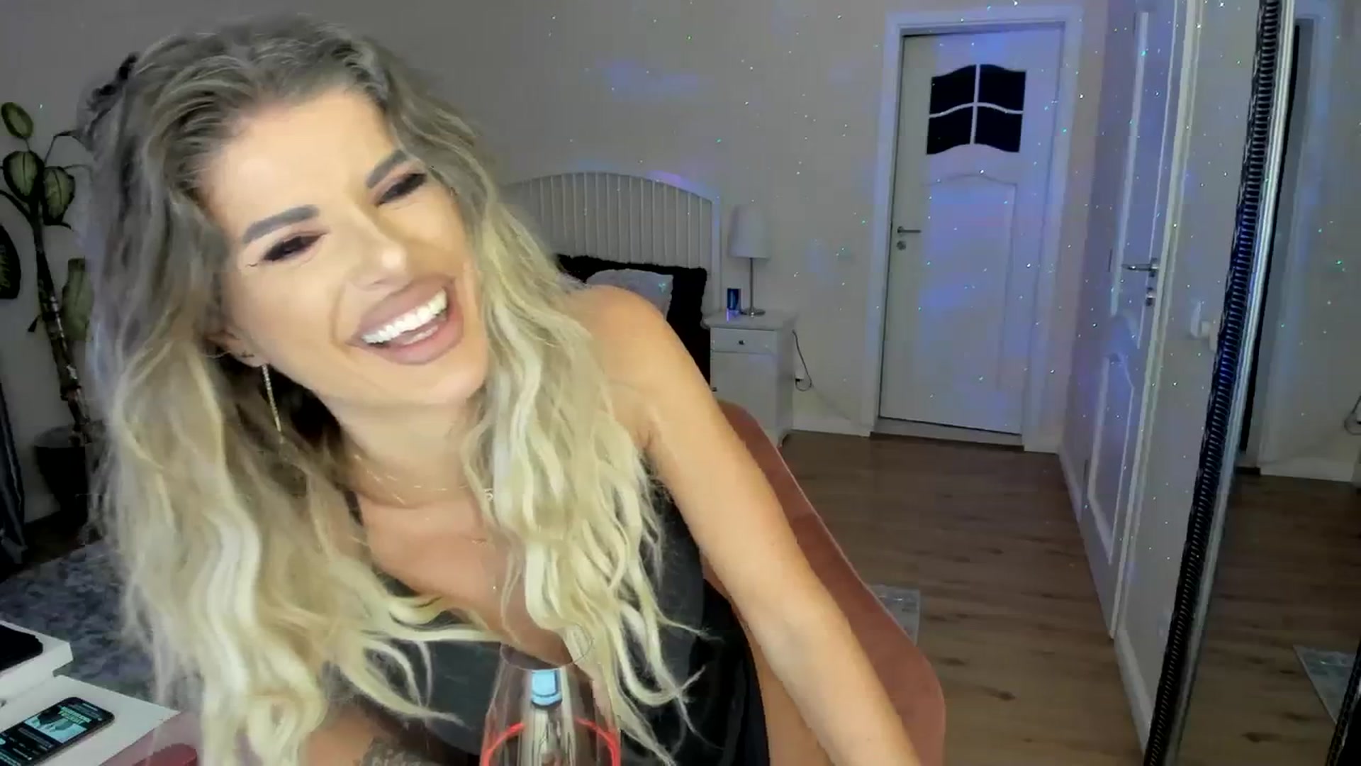 Gallery image thumbnail from TotalBella's myfreecams stream on, 11/10/2023, 01:05 image 19 of 20
